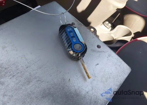 2017 Fiat 500C Pop z USA, uszkodzony, nr VIN 3C3CFFLR3HT561319